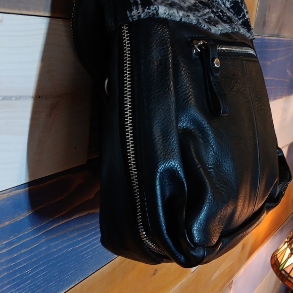 Coco + Carmen Leather and Houndstooth Handbag black and white - Picture 8 of 10